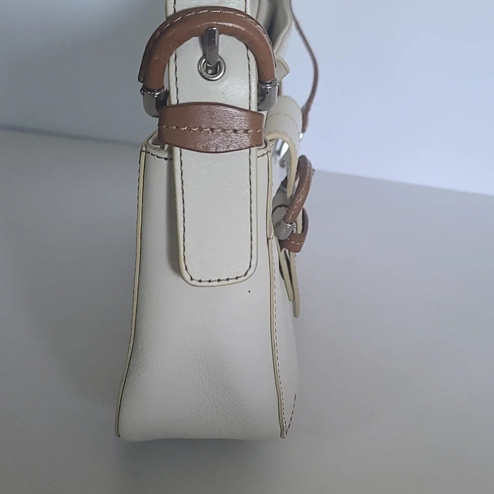 Cowhide leather Etienne Aigner cream & brown baguette purse 10x6x3. 90's